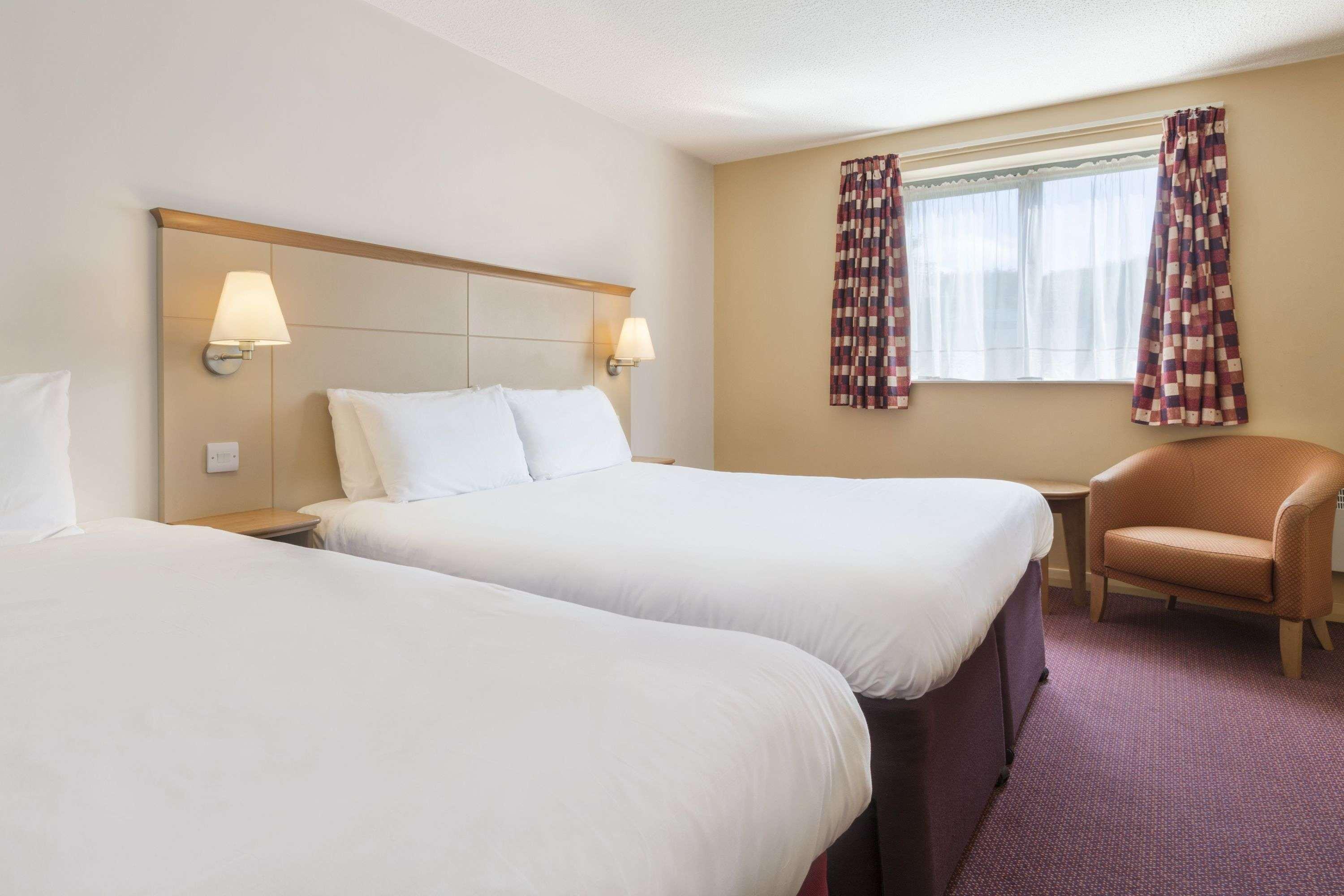 Days Inn Winchester Bagian luar foto