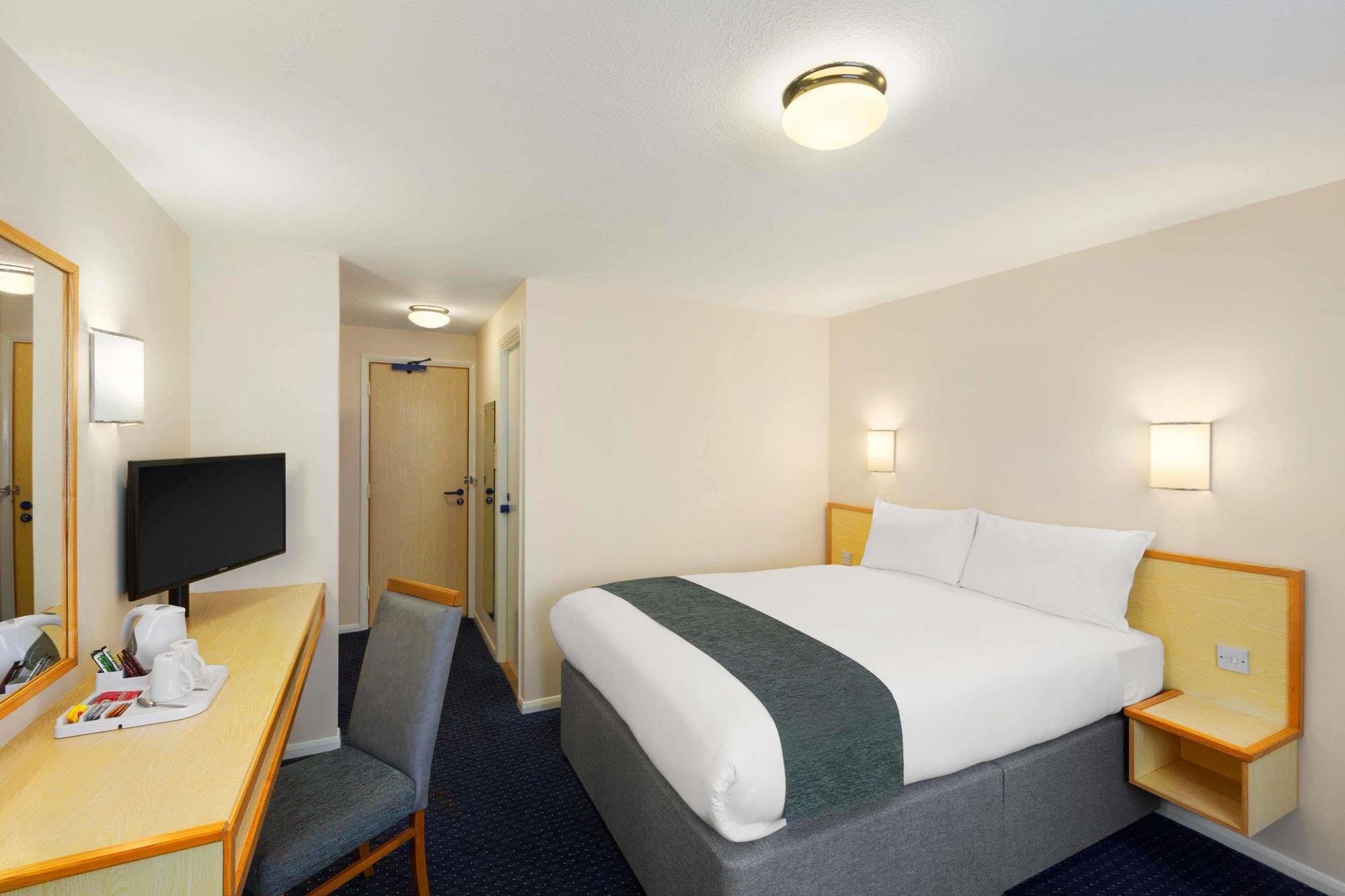 Days Inn Winchester Bagian luar foto