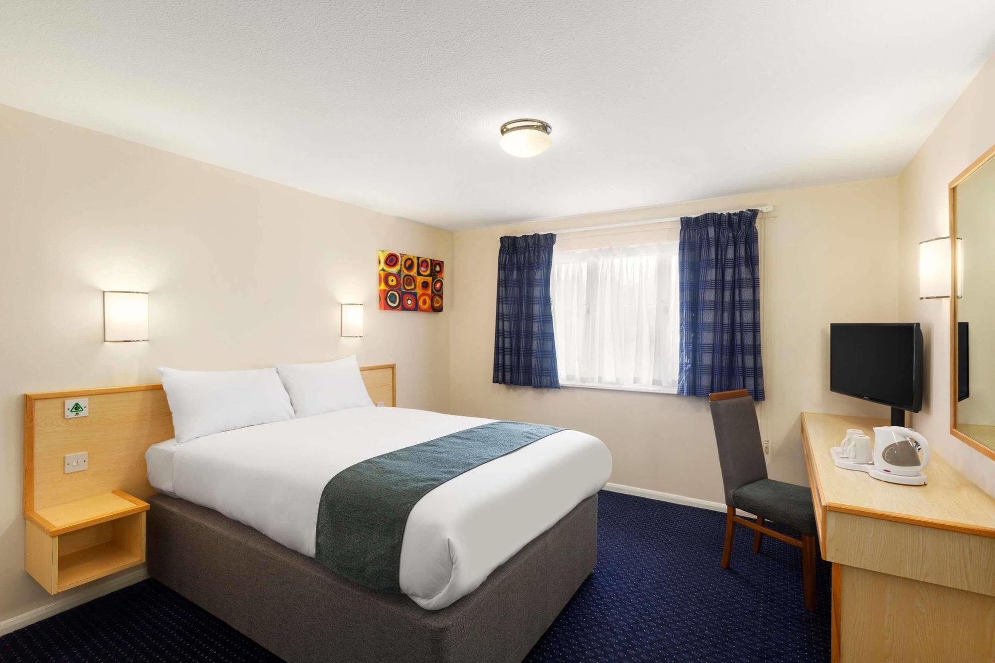 Days Inn Winchester Bagian luar foto