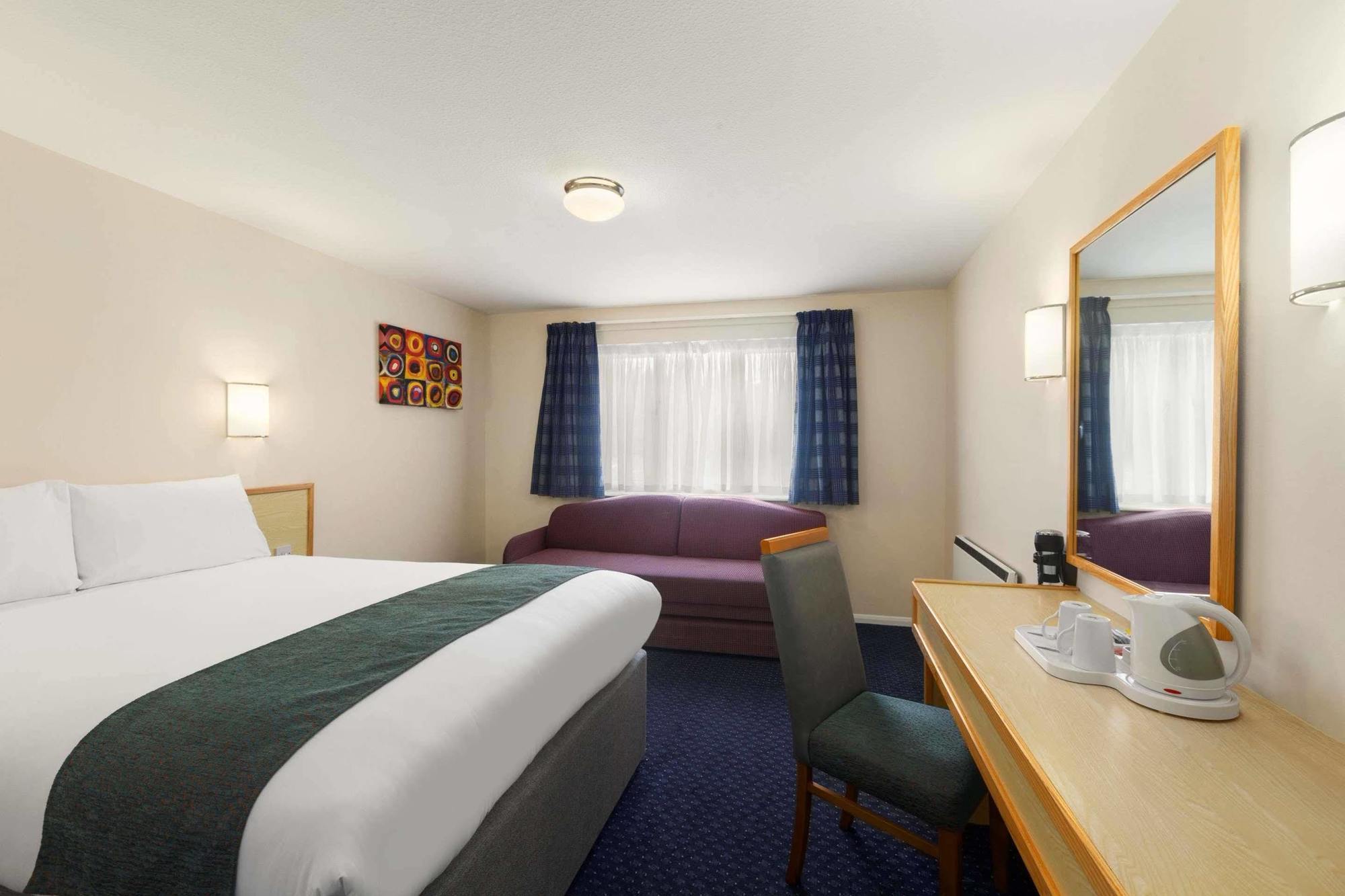 Days Inn Winchester Bagian luar foto