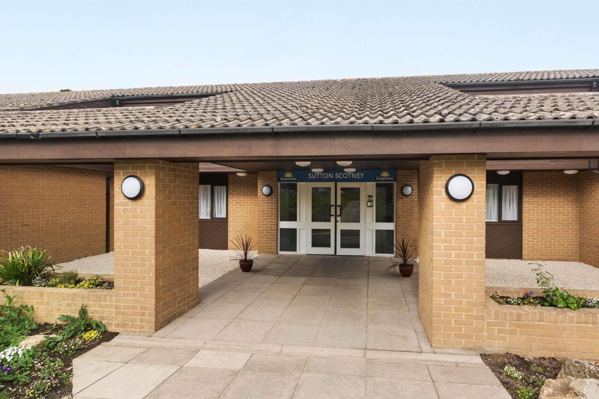 Days Inn Winchester Bagian luar foto